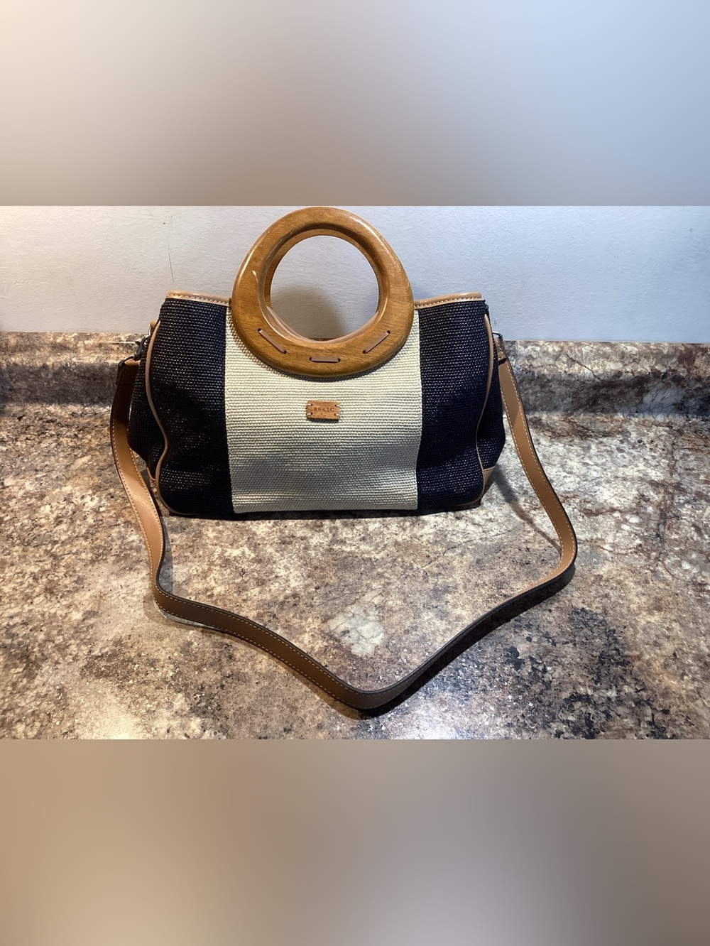 Relic Wooden Handled Woven Boho Medium Purse Handbag Removable Shoulder Strap